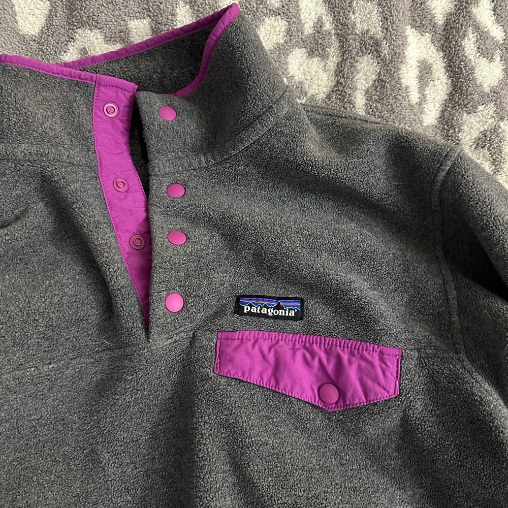 Patagonia Women’s Charcoal and Magenta Fleece Jacket